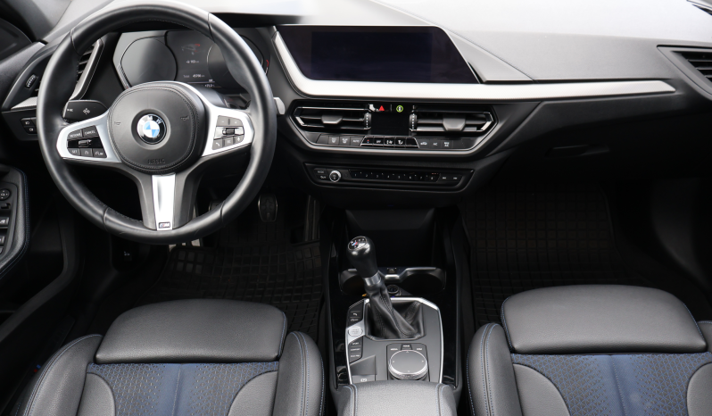 
								BMW 116d Pack M full									