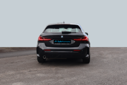 
										BMW 116d Pack M full									