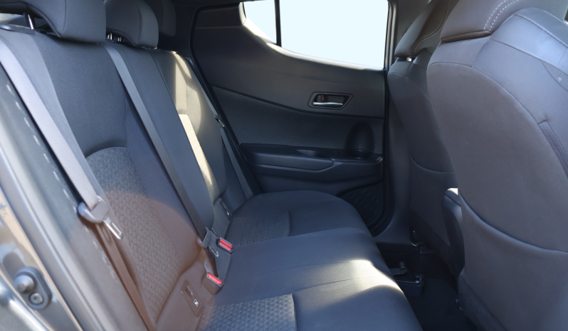 
								Toyota C-HR Square Colection full									