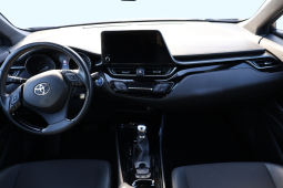 
										Toyota C-HR Square Colection full									