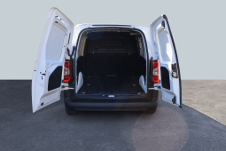 
										Toyota Proace City full									
